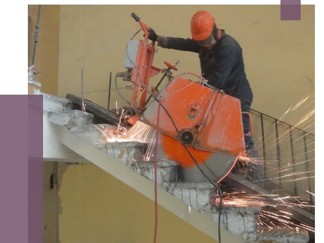 Демонтаж бетонных лестниц в Климовске от 4558 руб. за м2 | ПРОЛЁТ-Клс