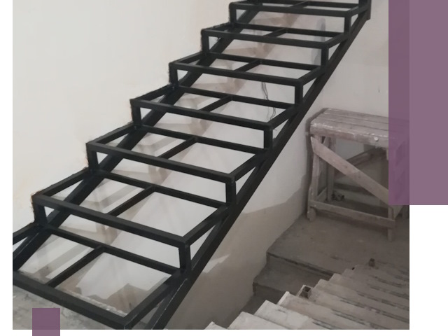 Демонтаж лестниц на металлокаркасе в Климовске: быстрый вывоз и разбор
