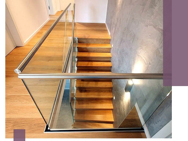 Перила для лестницы в доме — изготовление и монтаж в Климовске