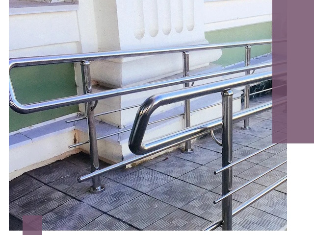 Ограждения пандусов из металла и нержавейки в Климовске